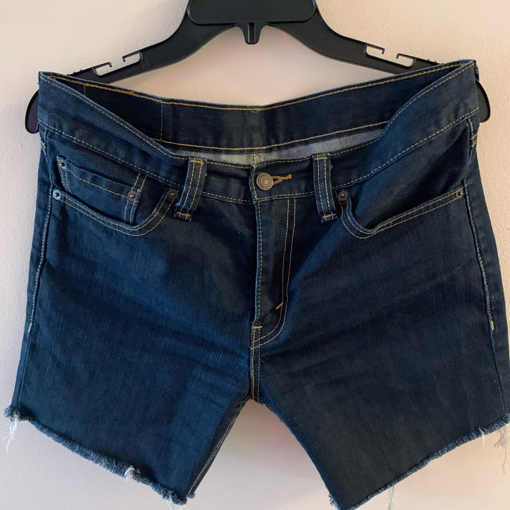 Vintage Levi’s 511 MENS cut off denim shorts